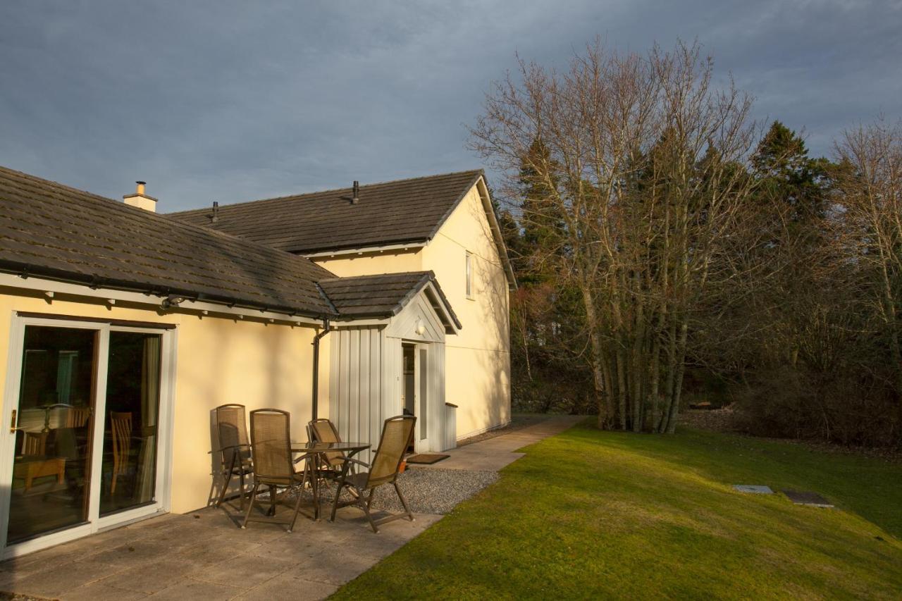Loch Ness Abbey Cottages Форт Аугустус Экстерьер фото